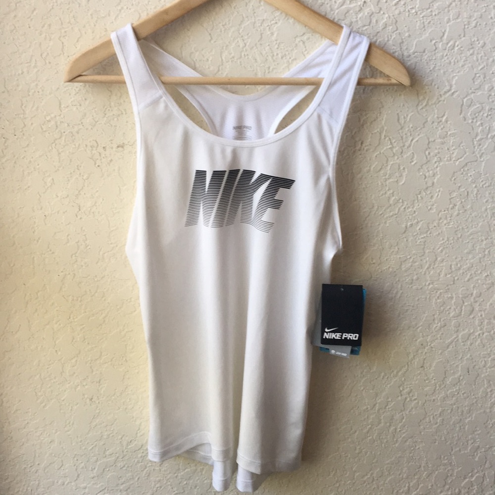 Nike Pro Women’s racerback tank